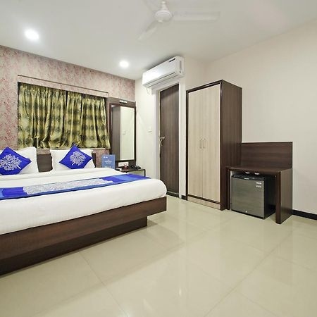 Oyo 8504 Namans Inn Kolkata Bagian luar foto