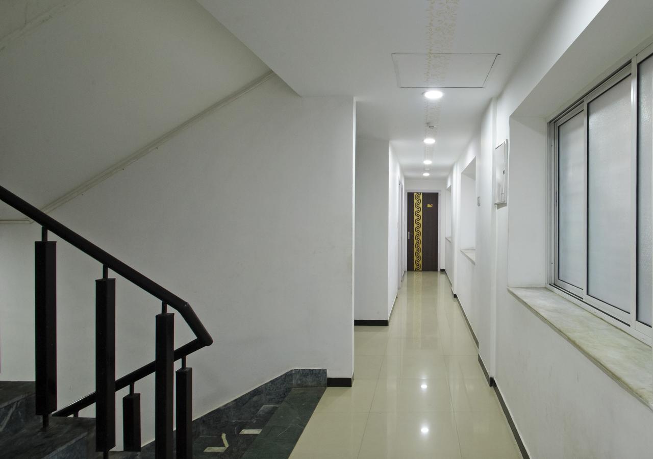 Oyo 8504 Namans Inn Kolkata Bagian luar foto