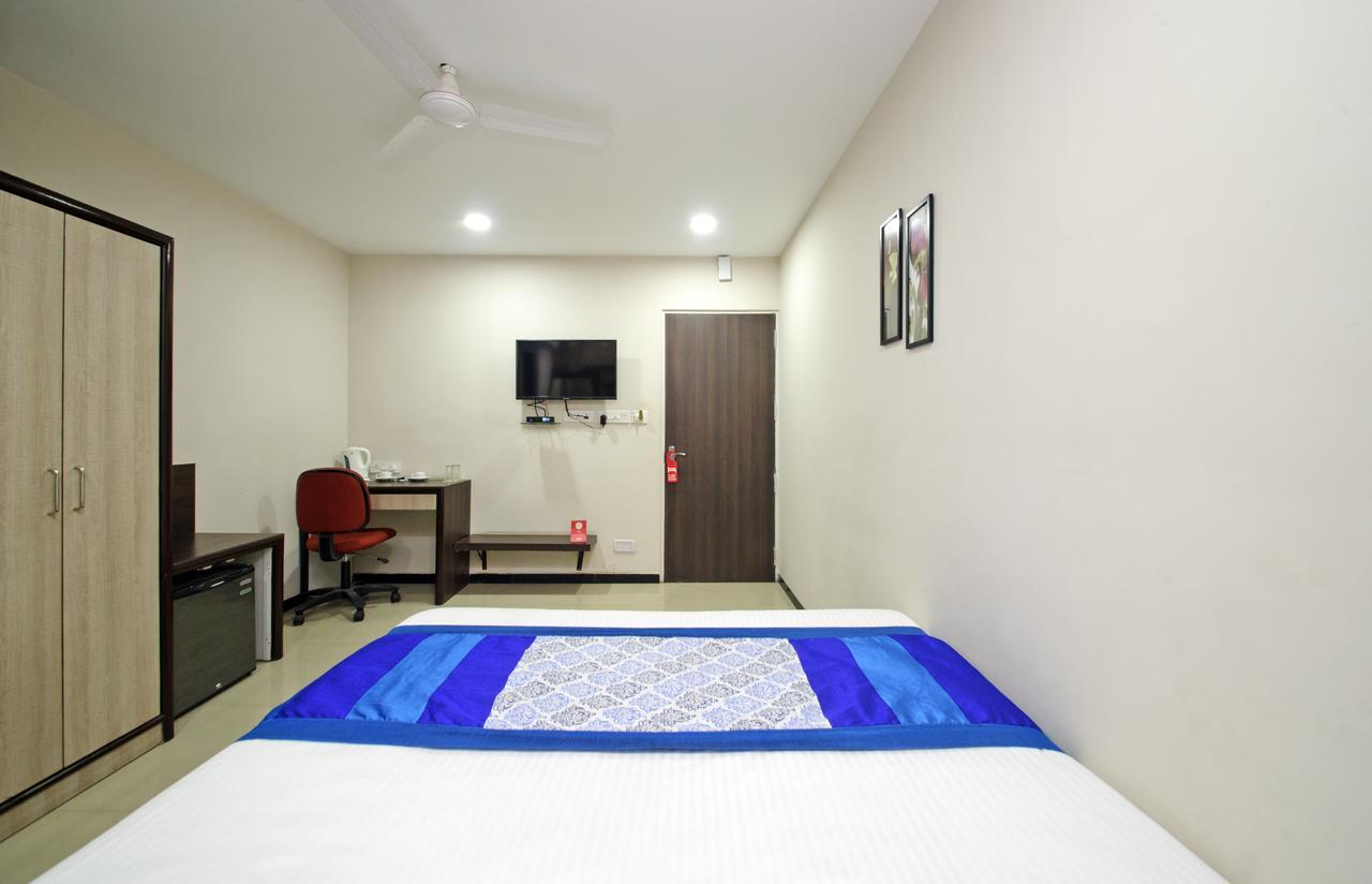 Oyo 8504 Namans Inn Kolkata Bagian luar foto